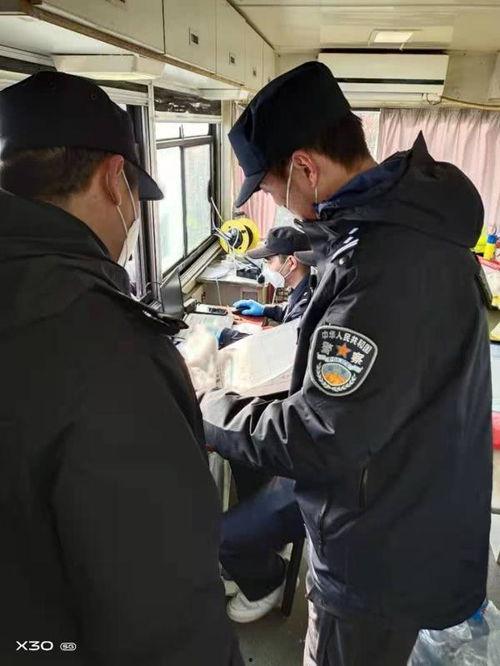 山东女警吃瓜视频,警花日常趣味瞬间