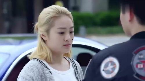 帅小伙子吃瓜群众视频播放,揭秘幕后故事