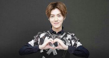 鹿晗吃瓜吴磊视频播放在线观看,吃瓜视频在线观看，笑料连连！