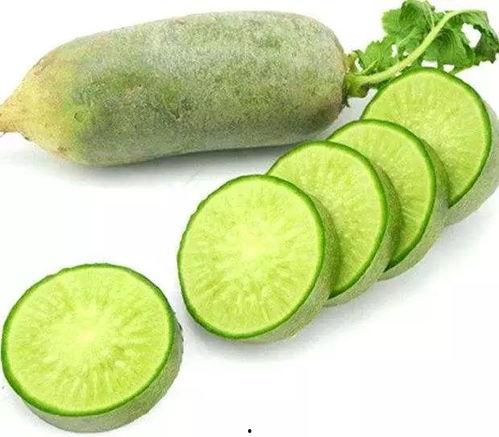 吃瓜的青萝卜能吃吗视频,吃瓜的青萝卜，真的能吃吗？