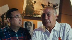 老兵爷爷吃白瓜视频