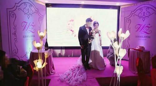 新婚夫妇吃瓜视频播放