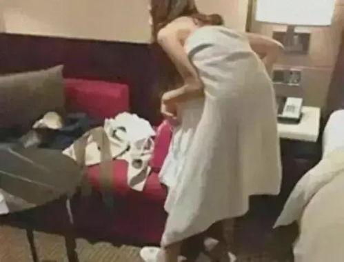 几个女的吃瓜视频,几位女性吃瓜视频背后的故事